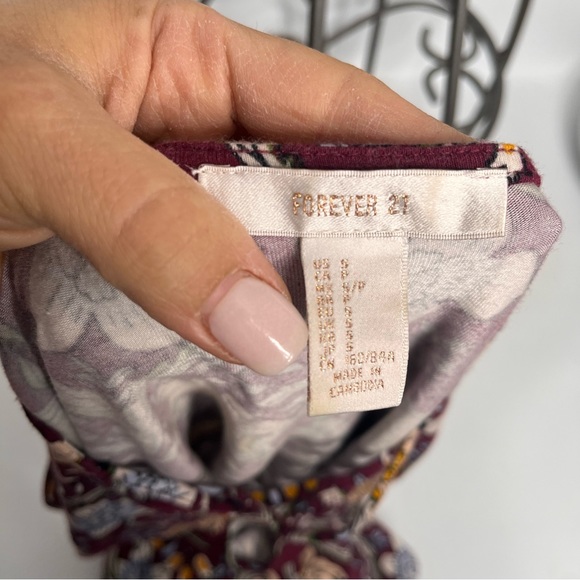 Forever 21 Long Sleeve Floral Boho Plunging Criss Cross Body Suit Size Small - Picture 12 of 13